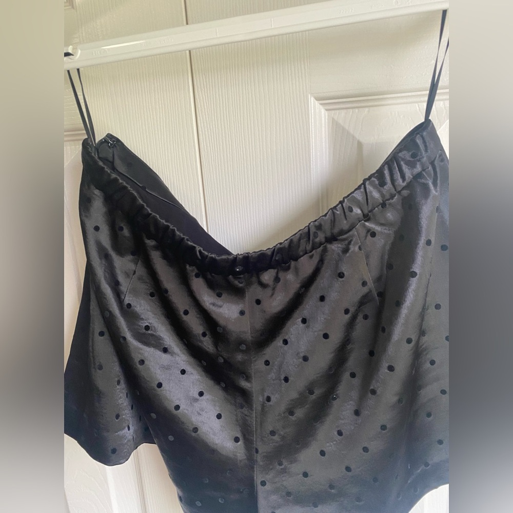 NEW Reformation Black Nolyn Satin Polka Dot Top and June Low Rise Shorts Set - Picture 9 of 14